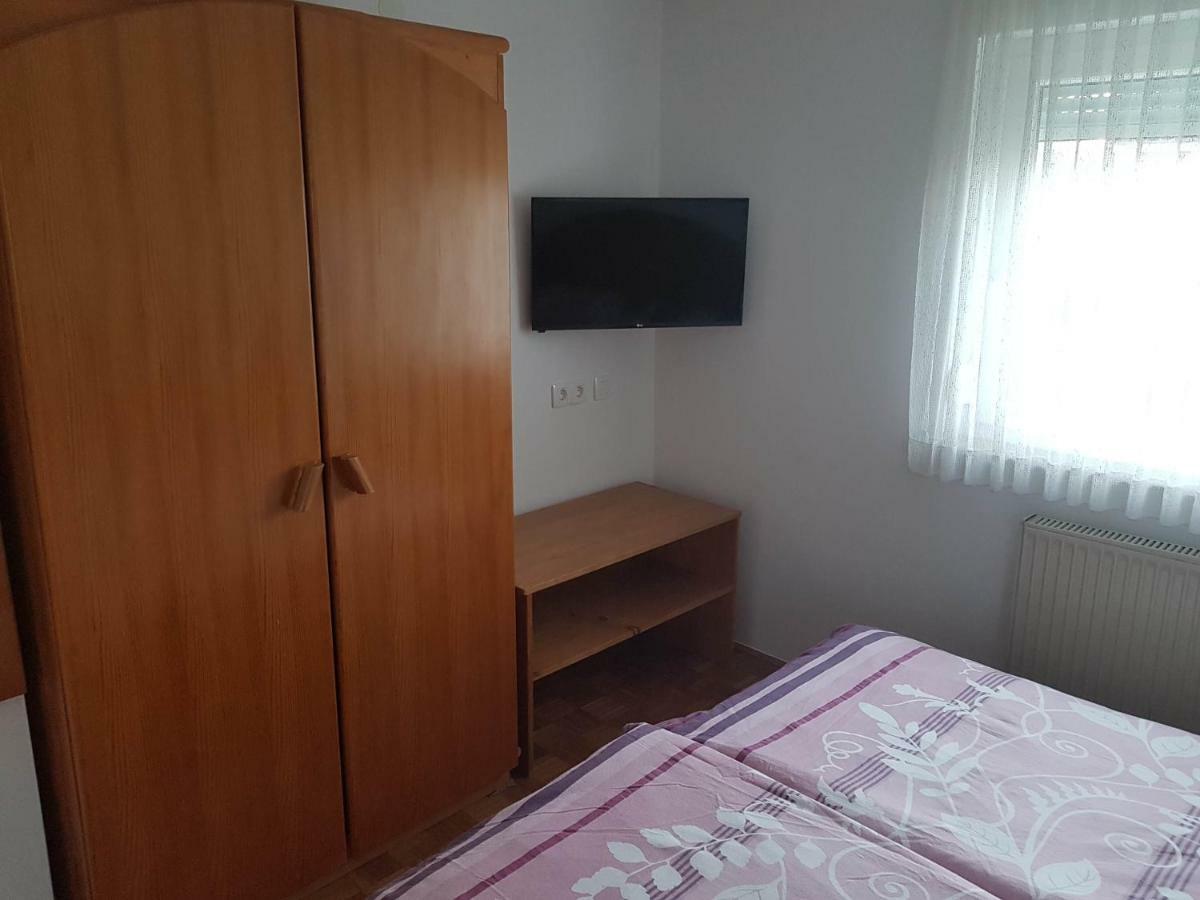 Apartment Lipar เปรดวอร์ ภายนอก รูปภาพ